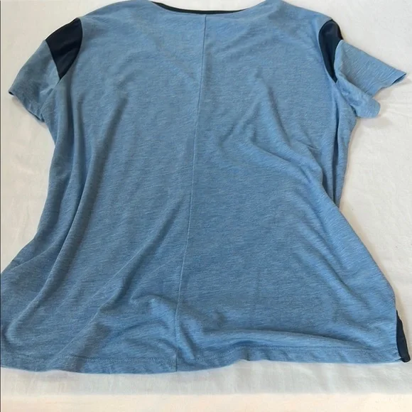 NFL Titans Women’s Light Blue Nike Tee - Picture 8 of 8